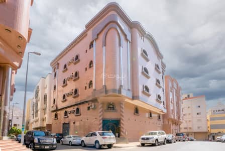 11 Bedroom Residential Building for Sale in Al Jamiah, Makkah - Residential building for sale in Al Aziziyah neighborhood, Mecca