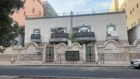 10 Bedroom Villa for Sale in North Jeddah, Jeddah - Villa For Sale in Al Zahraa, North Jeddah