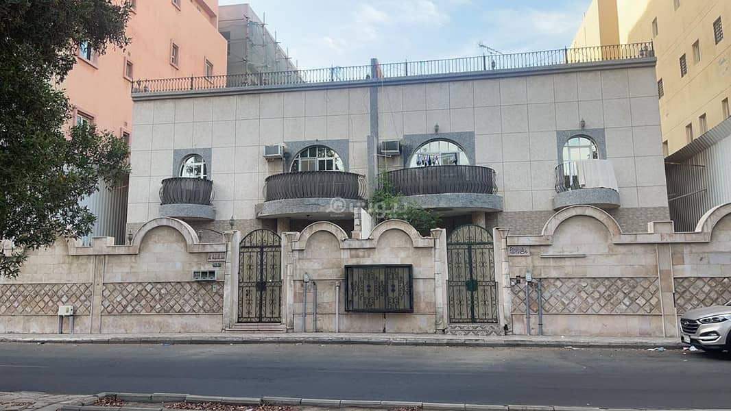 Villa For Sale in Al Zahraa, North Jeddah