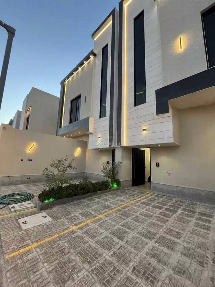 5 Bedroom Floor For Sale in Al Ramal, Riyadh