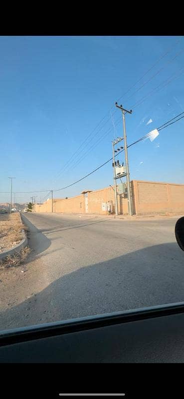 Residential Land for Rent in Al Muzahimiyah Riyadh Region - For rent a fenced land - Qasr Al Muqbil - Al-Muzahmiyah