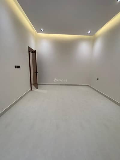 3 Bedroom Floor for Sale in East Riyadh, Riyadh - First floor 3 bedroom apartment for sale in Al Qudsia, Riyadh