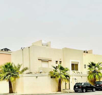 4 Bedroom Villa for Sale in East Riyadh, Riyadh - Villa For Sale in Qurtubah, East Riyadh