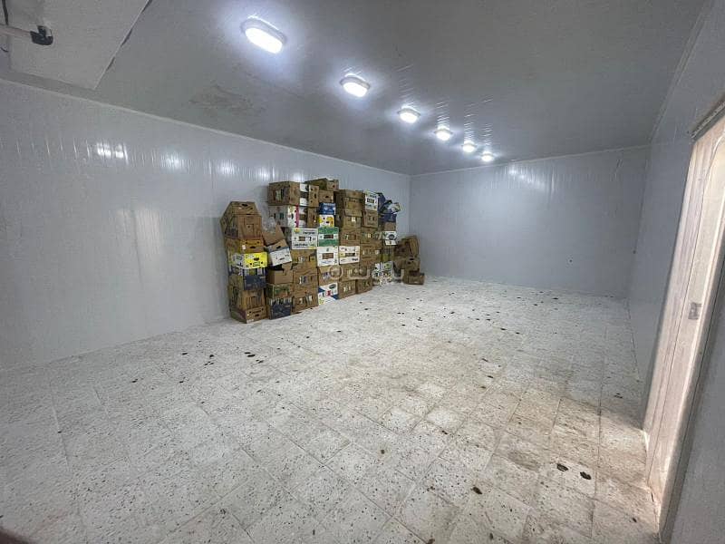 Warehouse fridge For Rent in Abu Markha, Madina