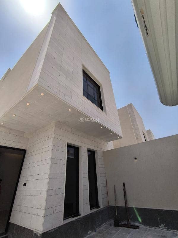 Ground Floor for Sale in Al Qadisiyah, East Riyadh