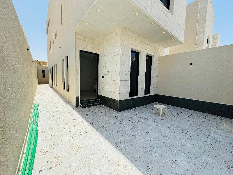 For Sale Ground Floor in Al Qadisiyah, East Riyadh