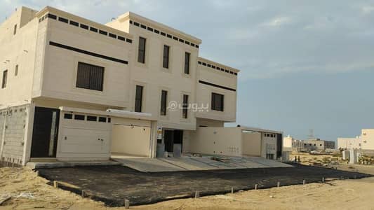 6 Bedroom Flat for Sale in Ghirnatah, Al Jubail - Apartments for sale in Al-Malik Fahd suburb, Jubail