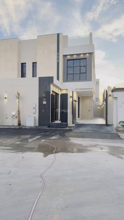 4 Bedroom Villa for Sale in East Riyadh, Riyadh - Villa for Sale in Al Yarmuk, East Riyadh