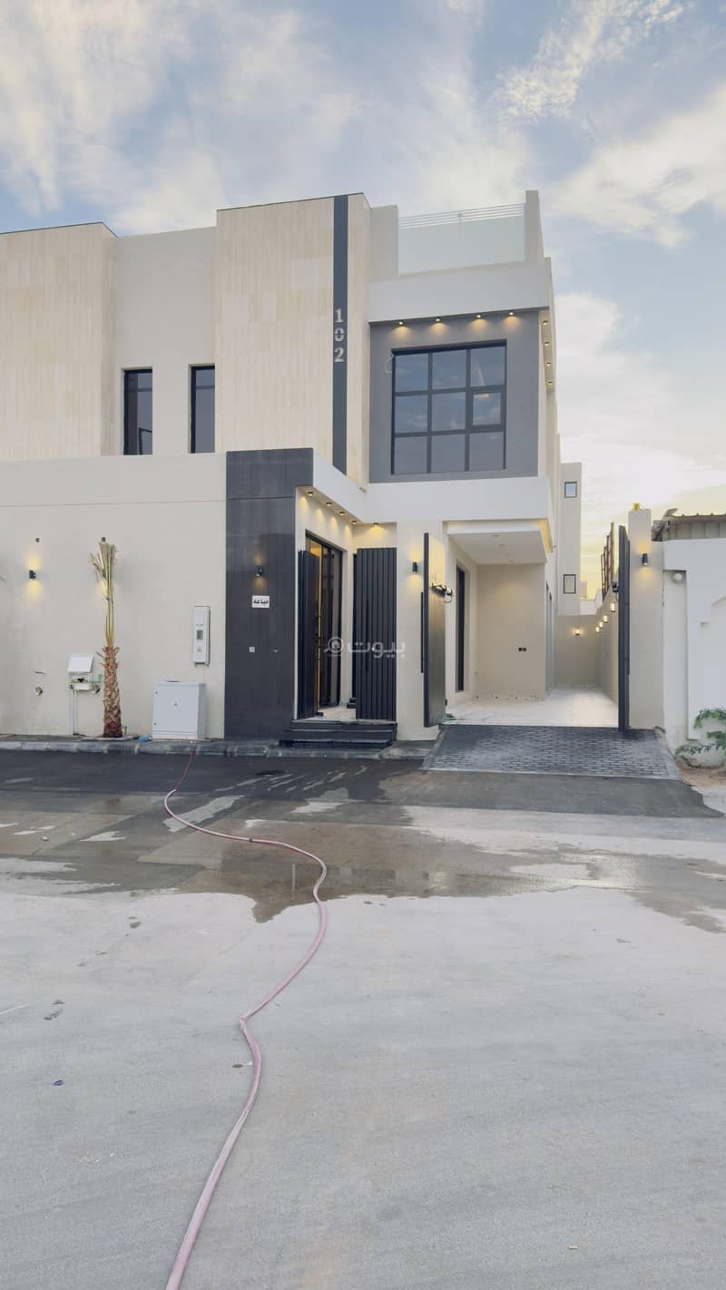 Villa For Sale in Al Yarmuk, East Riyadh