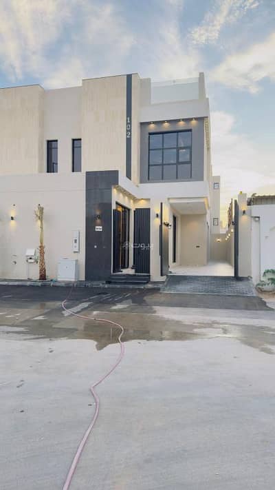 4 Bedroom Villa for Sale in East Riyadh, Riyadh - Villa for sale in Al Yarmuk, east of Riyadh