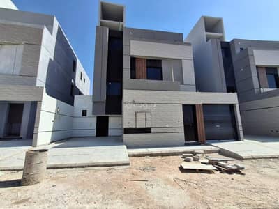 4 Bedroom Floor for Sale in East Riyadh, Riyadh - Floor for sale in Al Bayan district, east of Riyadh