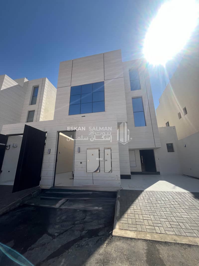 Floor for Sale in Al Rimal, East Riyadh