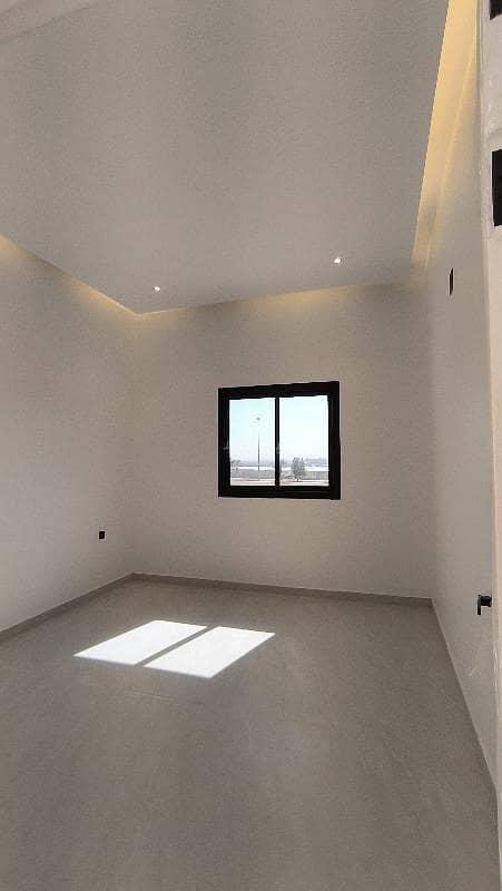 Floor in East Riyadh，Al Qadisiyah 4 bedrooms 900000 SAR - 87597051