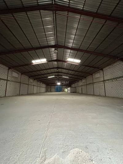 Warehouse for Rent in East Riyadh, Riyadh - Warehouse for rent in Al Sulay, East Riyadh