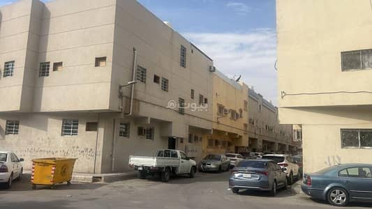 3 Bedroom Residential Building for Sale in West Riyadh, Riyadh - Building for sale in Al Jaradiyah, west of Riyadh