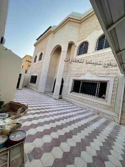 11 Bedroom Villa for Sale in East Riyadh, Riyadh - Fully Renovated Villa for Sale in Al Andalus, East Riyadh