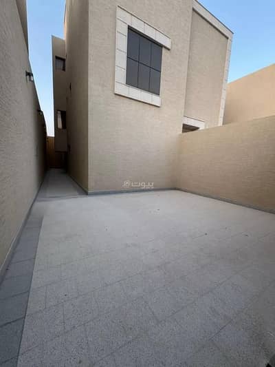 5 Bedroom Floor for Rent in North Riyadh, Riyadh - Floor for rent in Al Malqa, north of Riyadh