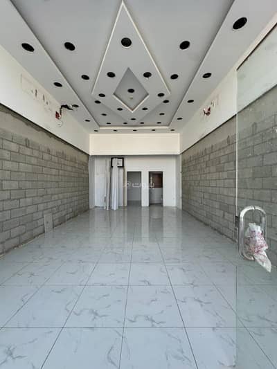 Complex for Rent in West Riyadh, Riyadh - Trade fair number 20 (in Al Ghuroub Plaza)