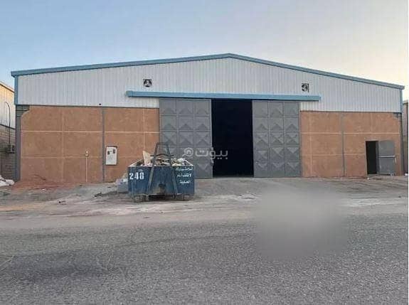 Warehouse for rent on Al-Hafayer Street, Al-Difa neighborhood, Riyadh city