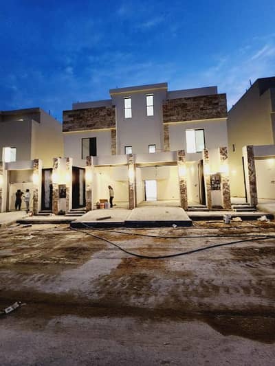 4 Bedroom Floor for Sale in West Riyadh, Riyadh - Floors for Sale in Tuwaiq, West Riyadh