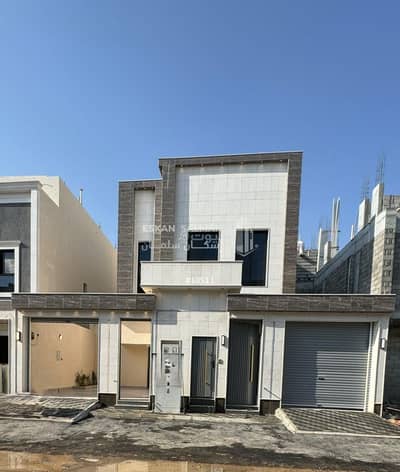 6 Bedroom Apartment for Sale in East Riyadh, Riyadh - Apartment for sale in  Al Qadisiyah, East Riyadh