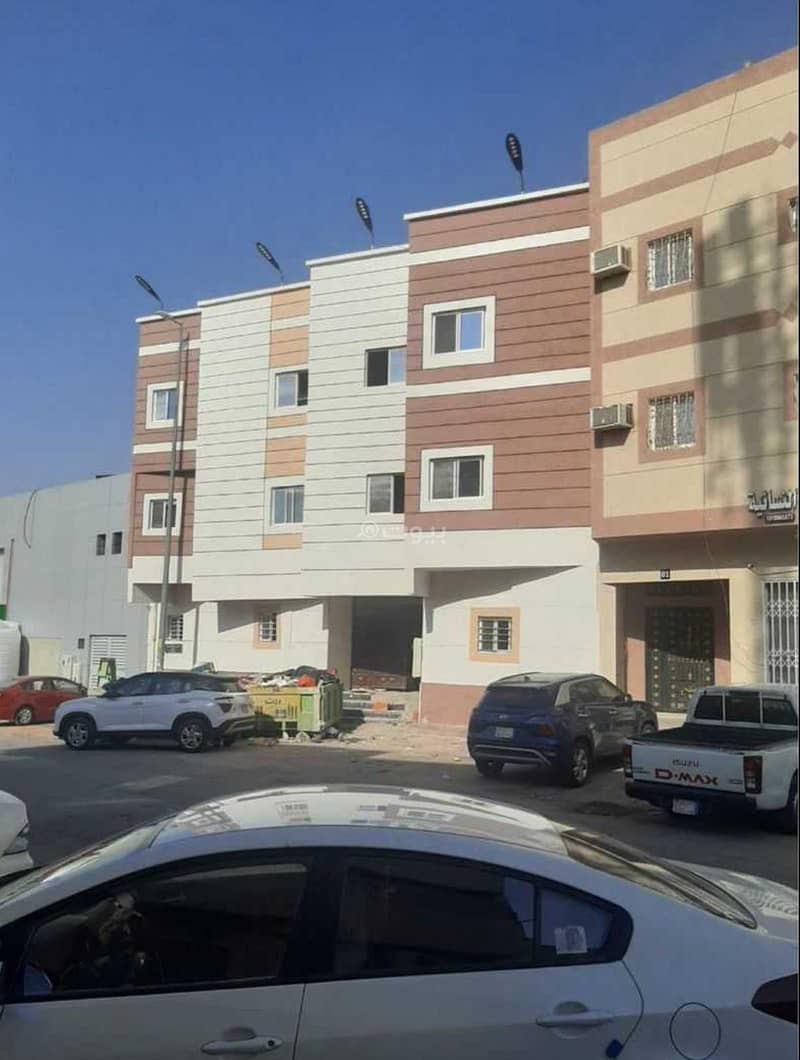 Residential Building for Sale in Manfuhah, Central Riyadh