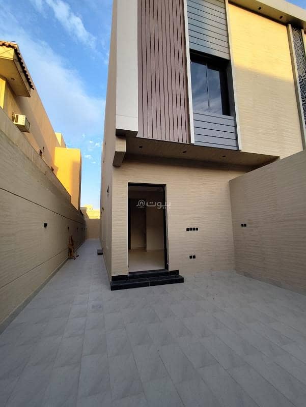 Floor in East Riyadh，Al Munsiyah 3 bedrooms 1350000 SAR - 87599963