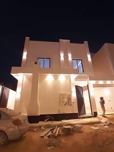 5 Bedroom Villa for Sale in East Riyadh, Riyadh - Villa for Sale in Al Qadisiyah, East Riyadh