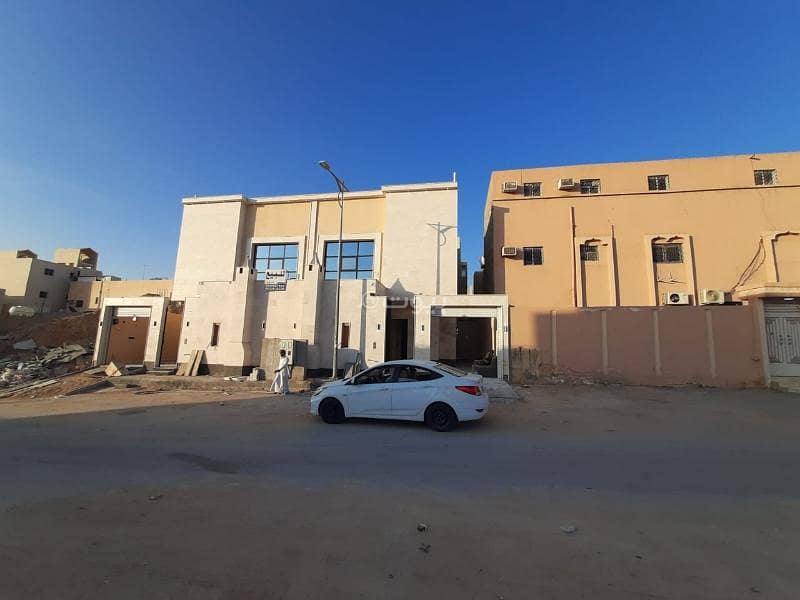 Villa for sale in Tuwaiq, west of Riyadh