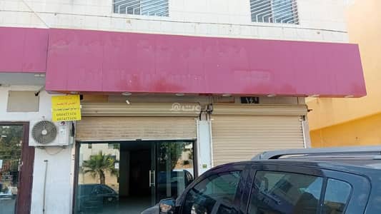 Exhibition Building for Rent in East Riyadh, Riyadh - Commercial shop for rent Al Rawabi district, Al Zubair Street, Al Awam