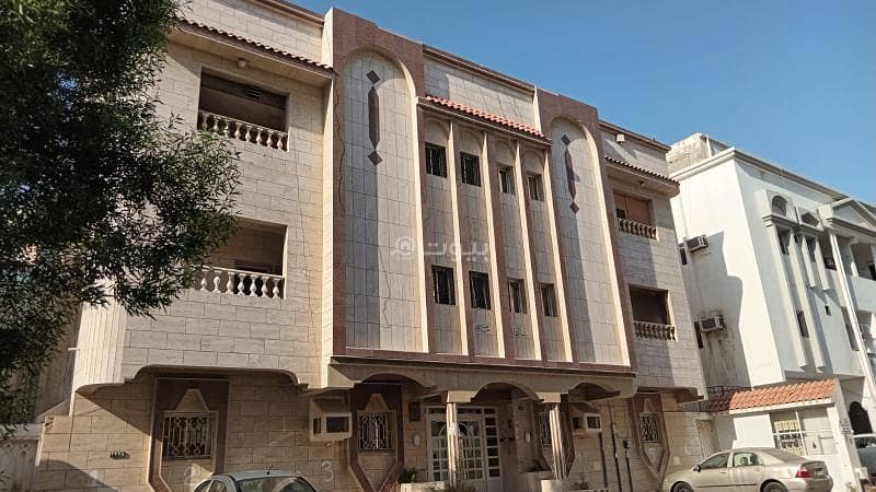 Building for sale in Al Bawadi neighborhood (Jeddah) near Hira Street