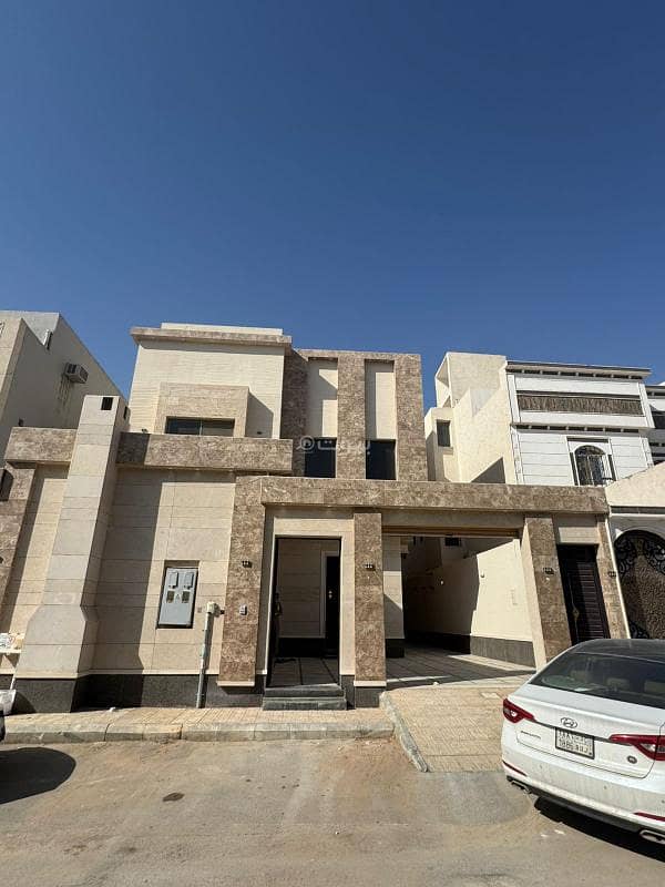 Special real estate offer: Villa for sale in Al Ramal district - Riyadh 🏡