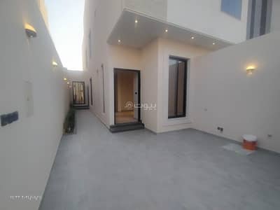 3 Bedroom Floor for Sale in East Riyadh, Riyadh - Apartment for sale in Al Qadisiyah, east of Riyadh