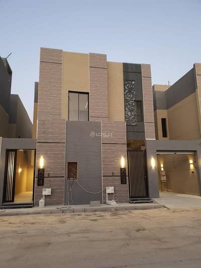 6 Bedroom Floor for Sale in East Riyadh, Riyadh - First upper floor townhouse for sale in Al Munsiyah, East Riyadh