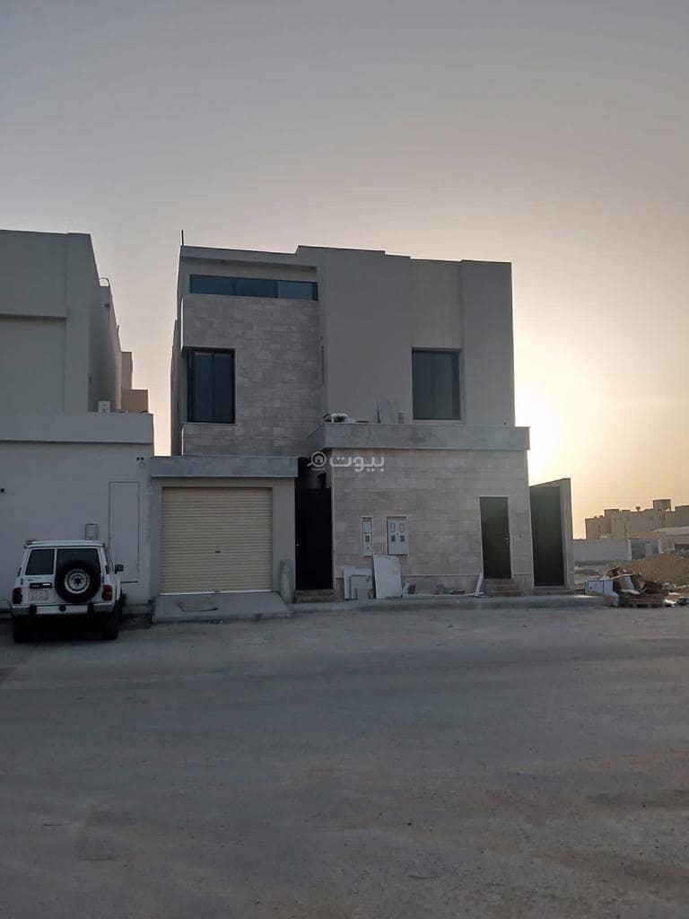 5 Bedrooms Villa For Sale in Al Aarid, Riyadh