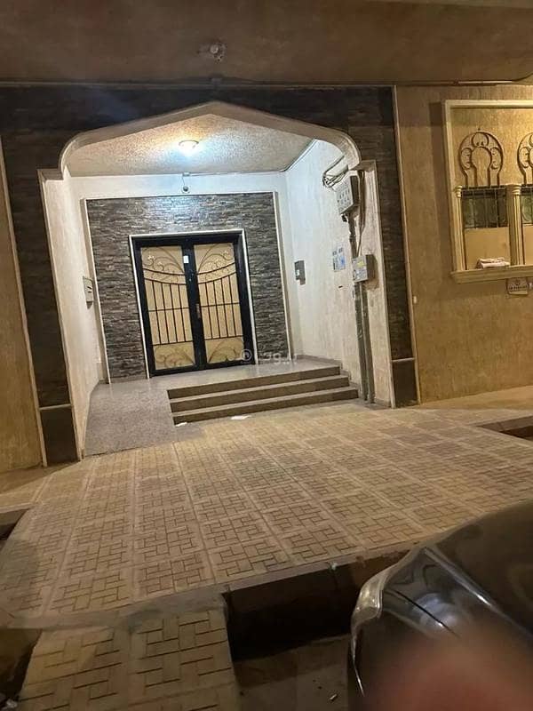 Apartment for sale on Khazzam Street, King Abdullah District, Riyadh City, Riyadh Region