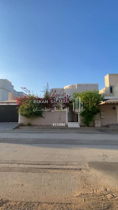 11 Bedroom Villa for Sale in Al-Qadisiya Al Mithnab, Al Mithnab Al Qassim Region - Villa - Al Madinab - Al Qadisiyah neighborhood