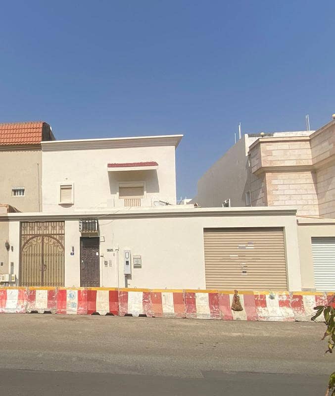 Duplex villa for sale in Al Basateen neighborhood