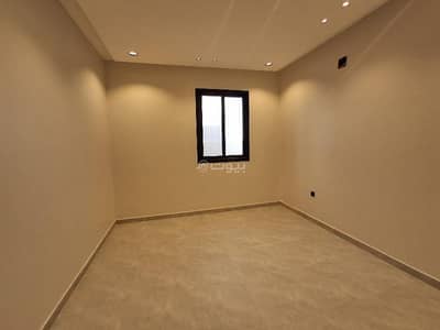 3 Bedroom Floor for Sale in East Riyadh, Riyadh - Floor for sale in Al Janadriyah, east of Riyadh