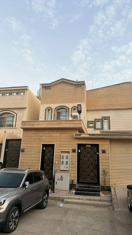 Villa with internal staircase and apartment, Riyadh Al-Munsiyah