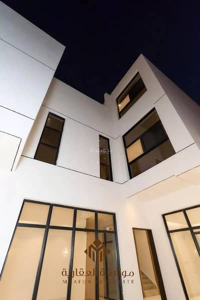 7 Bedroom Villa for Sale in West Riyadh, Riyadh - Villa for sale in Al Mahdiyah, West Riyadh