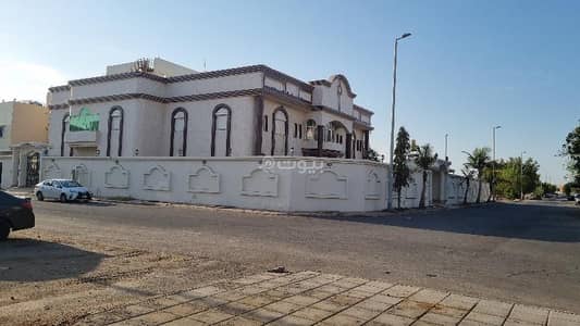 10 Bedroom Villa for Sale in North Jeddah, Jeddah - Villa for sale in Al Basateen, North Jeddah