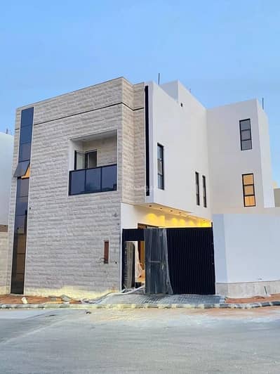 7 Bedroom Villa for Sale in West Riyadh, Riyadh - Villa for sale in Al Mahdiyah, west Riyadh