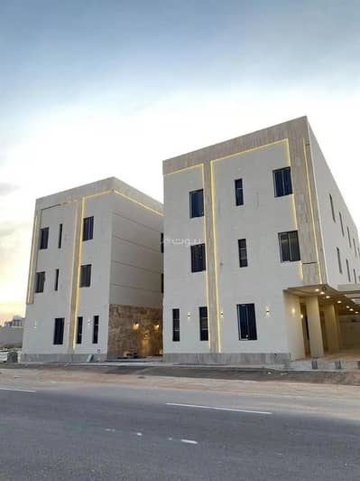 Building for Sale in West Riyadh, Riyadh - Building for sale in Al Mahdiyah, west Riyadh