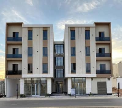 Building for Sale in West Riyadh, Riyadh - Building for sale in Al Mahdiyah, west Riyadh