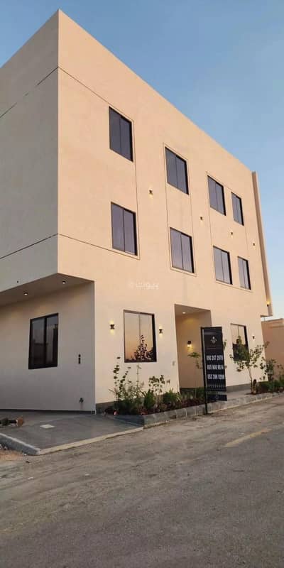 Building for Sale in West Riyadh, Riyadh - Building for sale in Al Mahdiyah, west Riyadh