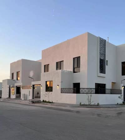 5 Bedroom Villa for Sale in West Riyadh, Riyadh - Villa for sale in Al Mahdiyah, west Riyadh