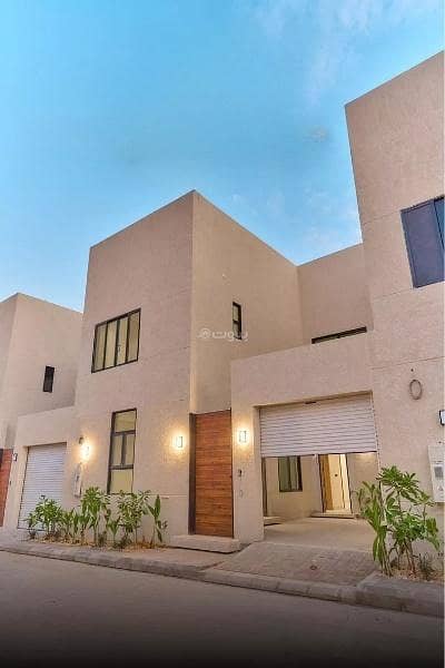 6 Bedroom Villa for Sale in West Riyadh, Riyadh - Villa for sale in Al Mahdiyah, west Riyadh