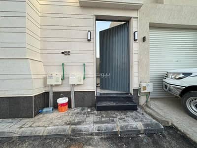 5 Bedroom Apartment for Rent in East Riyadh, Riyadh - A house for rent in Al Maizilah neighborhood with installed air conditioners and kitchen