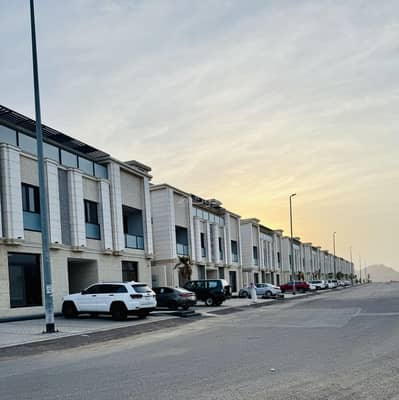 4 Bedroom Flat for Sale in Al Sakb, Madina - Apartment for sale in Al Sakb, Madina